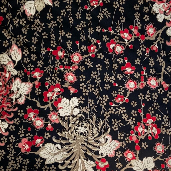 🥀 BCBGMaxAzria, Spider Chrysanthemums Floral Midi Dress - Picture 10 of 15